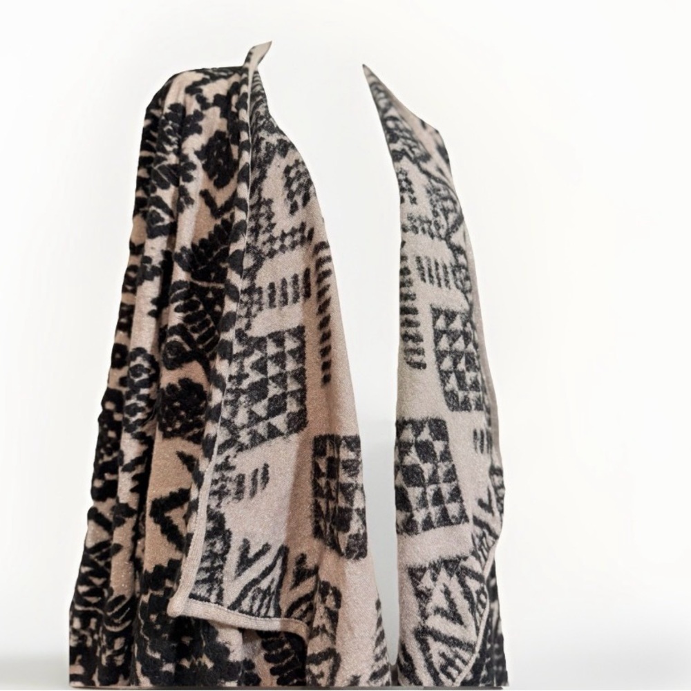 Lucky Brand Tribal Waterfall Cardigan | Grannycore Boho Knit | Neutral Layer - Picture 5 of 10